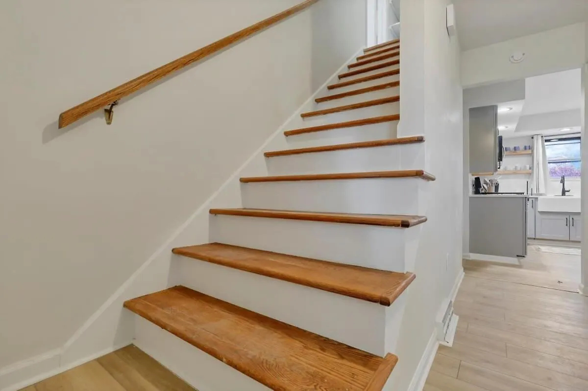 Gahanna Farmhouse - 4 Bed 2 Bath - Intel 콜럼버스