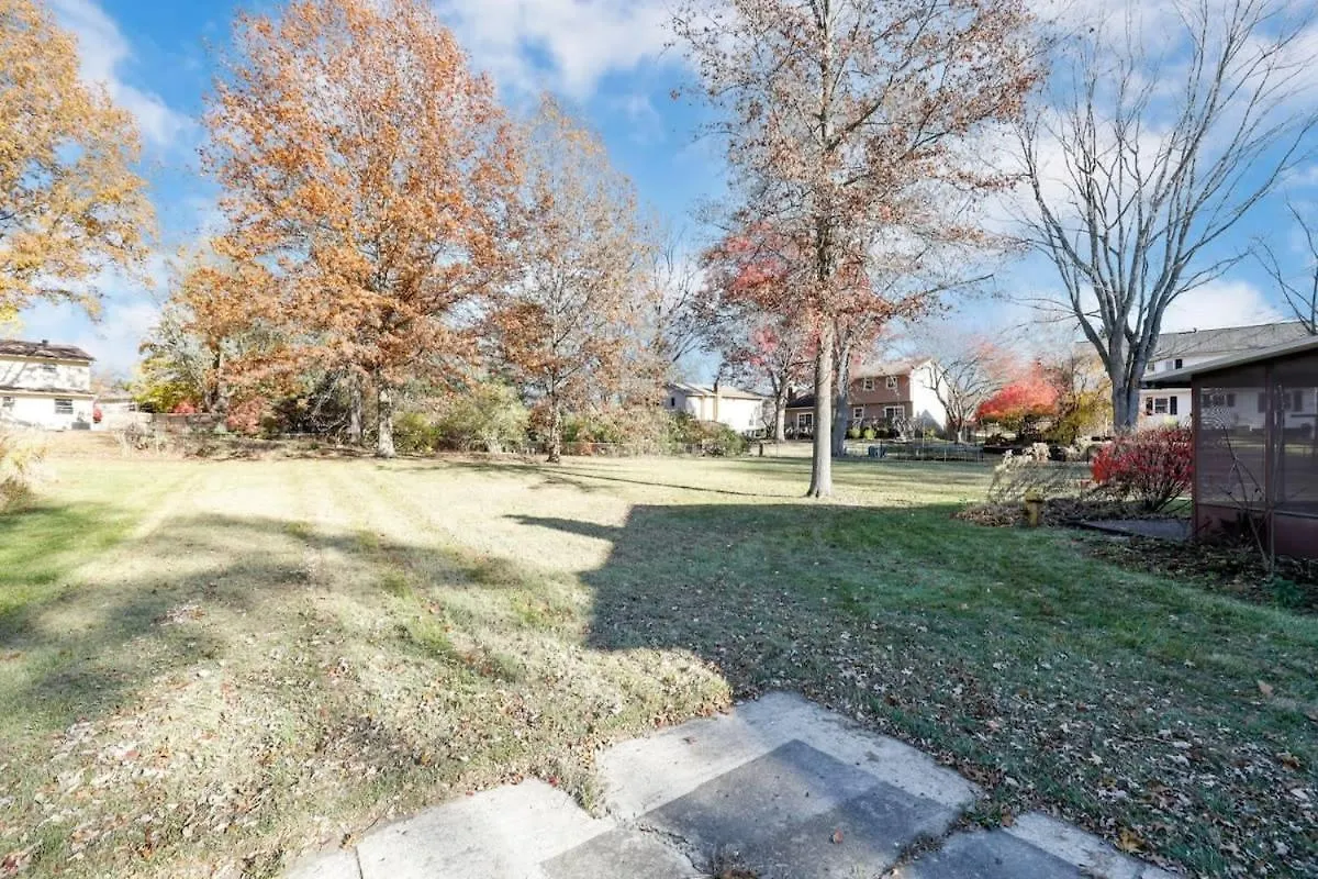 Gahanna Farmhouse - 4 Bed 2 Bath - Intel 콜럼버스
