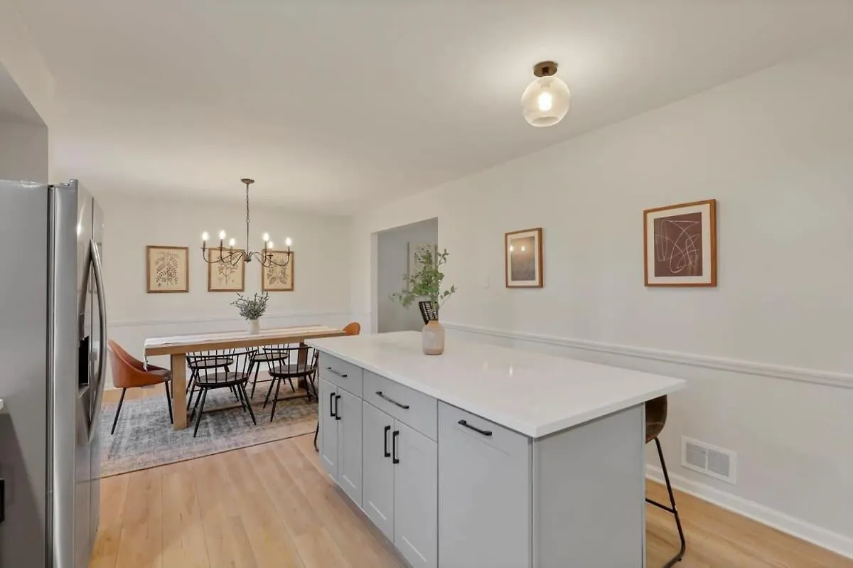 펜션 Gahanna Farmhouse - 4 Bed 2 Bath - Intel 콜럼버스