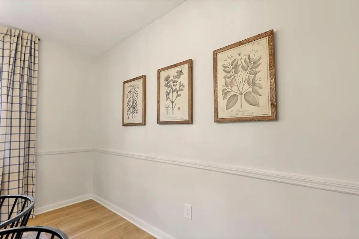 Gahanna Farmhouse - 4 Bed 2 Bath - Intel 콜럼버스 0*,  미국