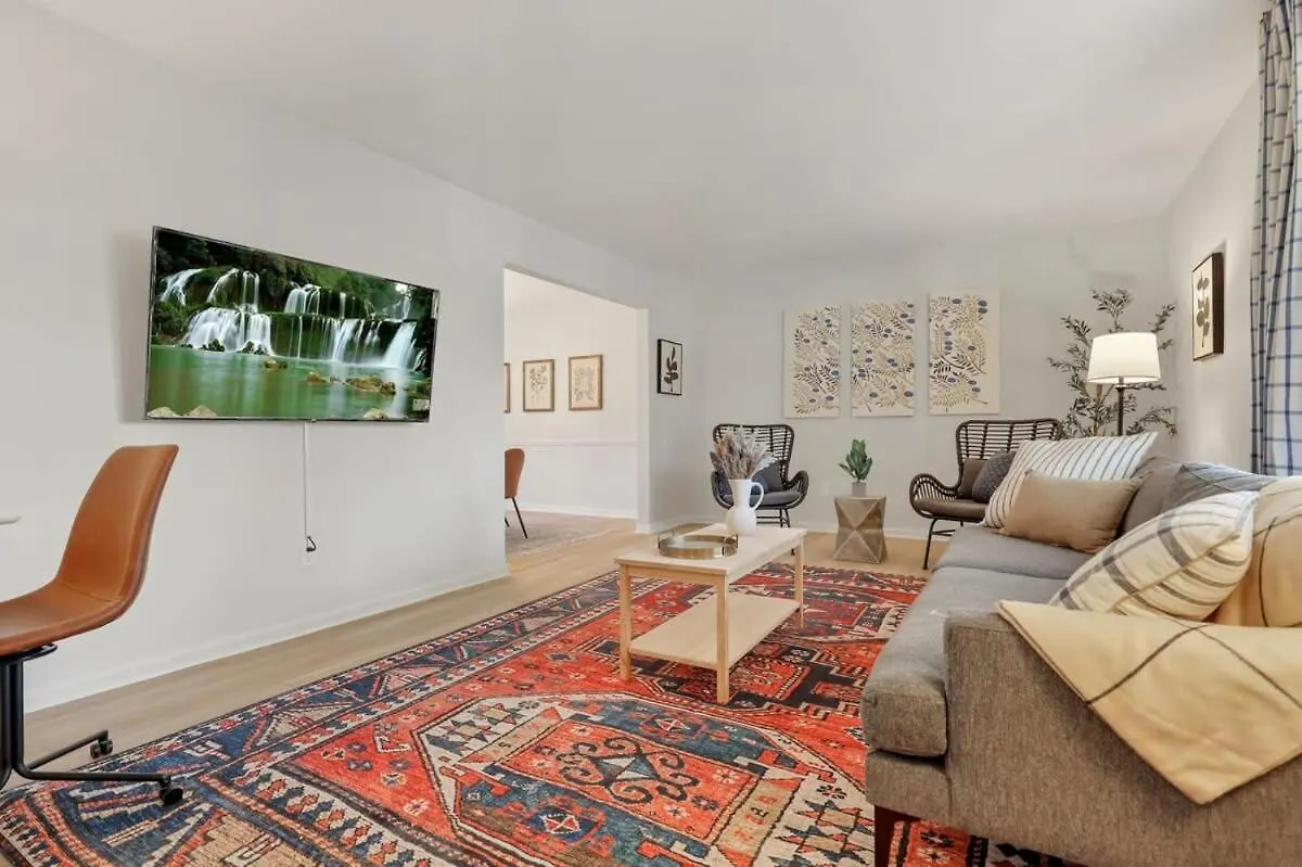 Gahanna Farmhouse - 4 Bed 2 Bath - Intel 콜럼버스 미국